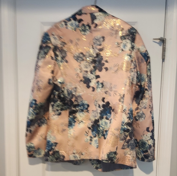 Blazer - Picture 2 of 3